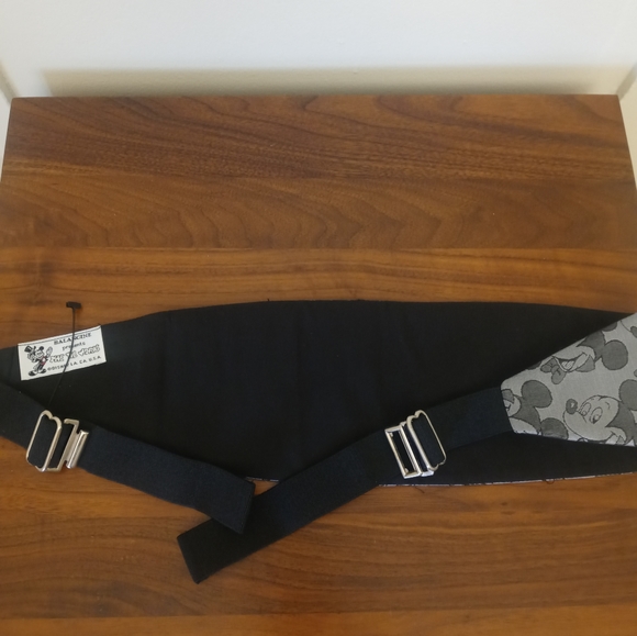 Mickey Mouse Cummerbund - Picture 3 of 4